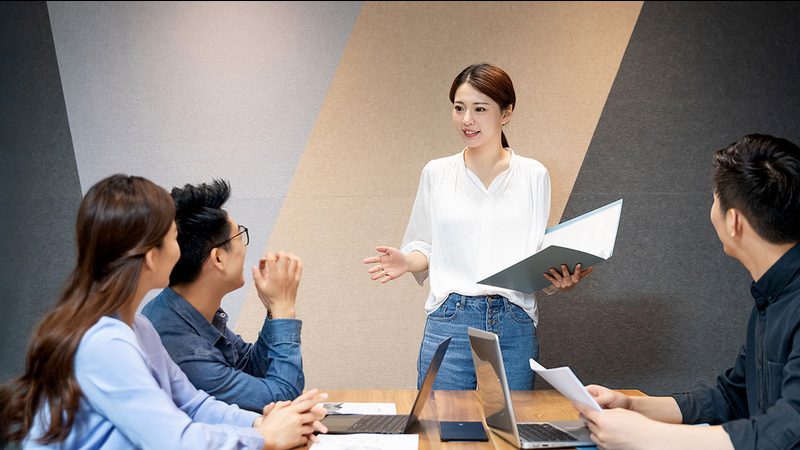 数字化转型浪潮下的IT咨询方案加盟：如何精准把握行业脉搏**